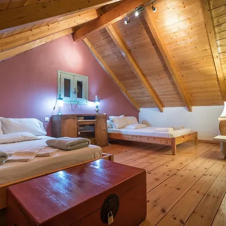 Kır Evi Adrieli Ayos Nikolaos