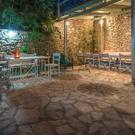 Adrieli Kır Evi